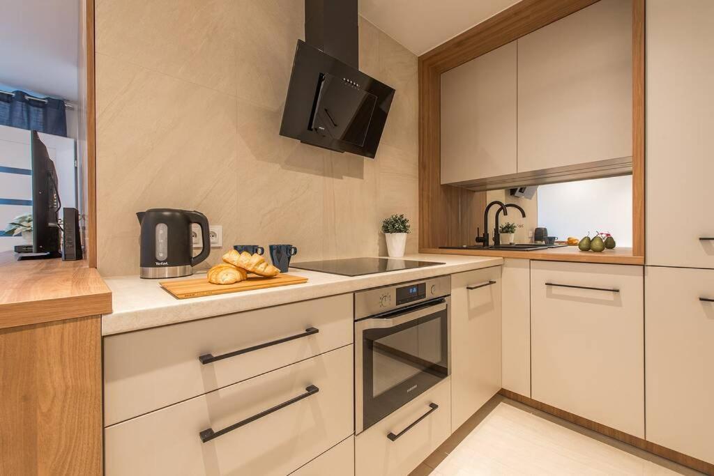 Rondo Onz P&O Serviced Apartments Warsaw Exterior photo